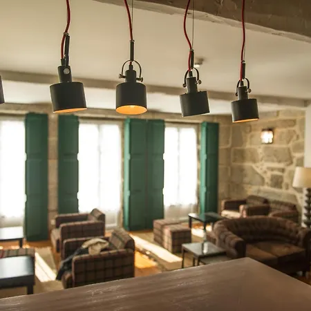 Casas Do Lupo בית הארחה נלאס